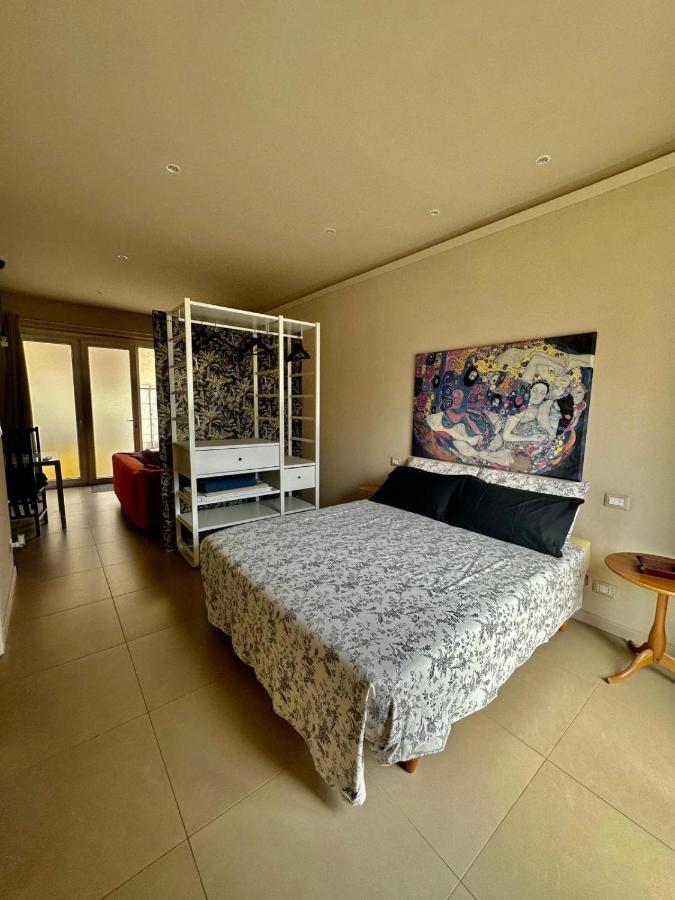 Piccolo Loft In Centro Asti Apartment ภายนอก รูปภาพ